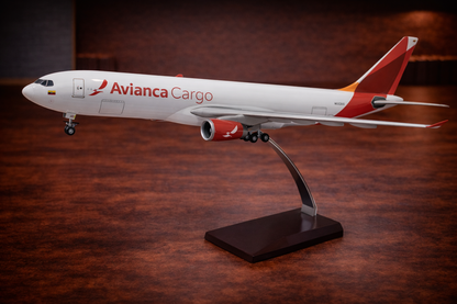 Airbus A330 Avianca Cargo | Escala 1:140 | 46 cm