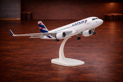 Airbus A320 Latam Airlines | Escala 1:200 | 20 cm